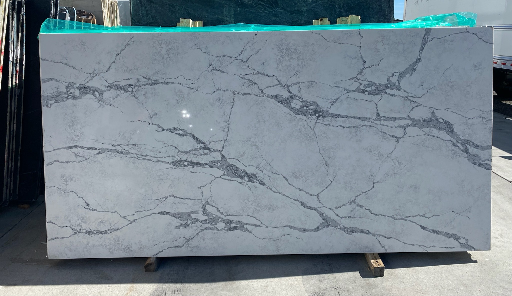 Rhino : Mont Blanc 3cm (BM) Quartz NEW!!!