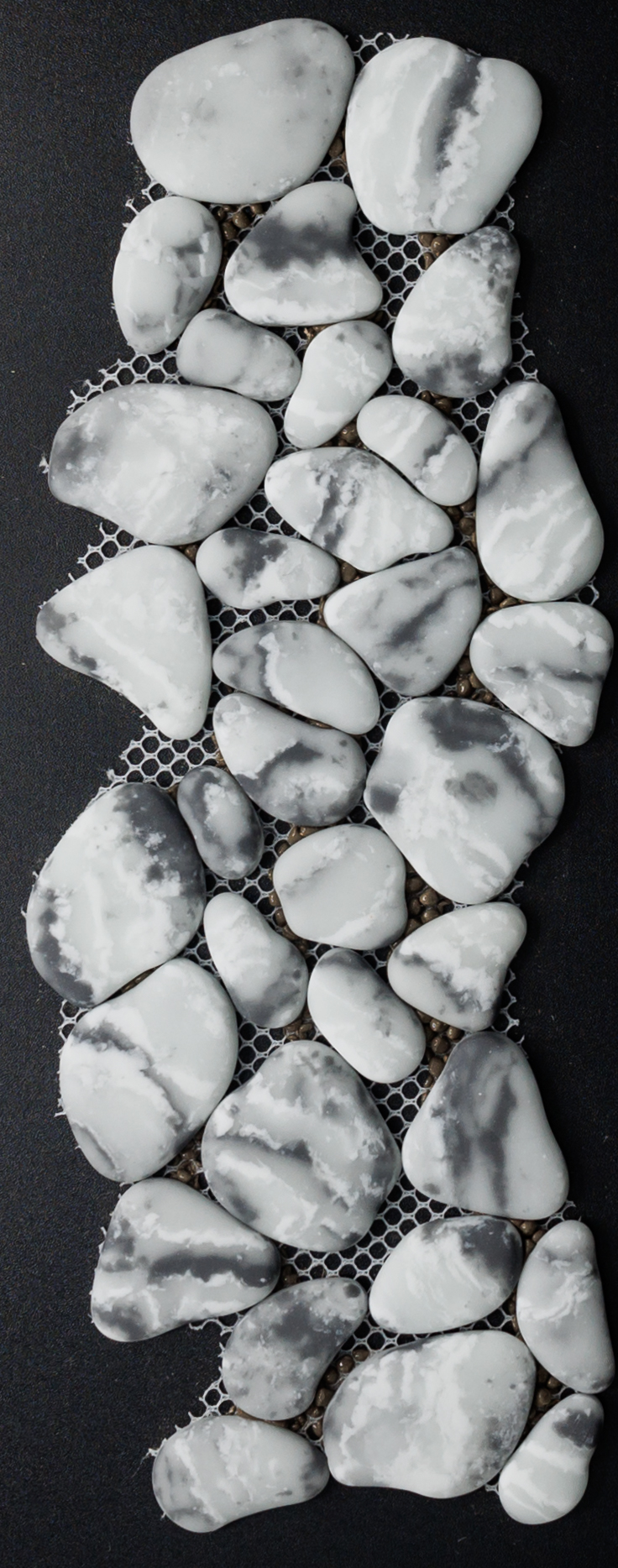 SW : Grey Pebble Recycled Glass 18FBGPB-GR